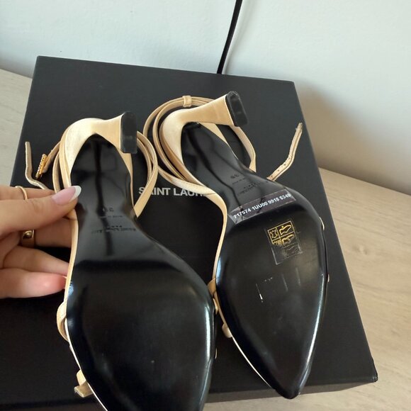 NWB Saint Laurent Lila Sandals Beige Satin Ankle Strap High Heels Sz 39 - Picture 14 of 15
